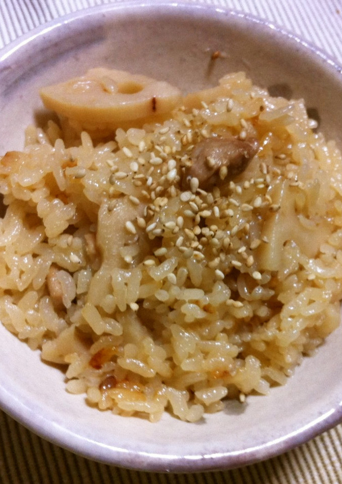 鶏肉と蓮根の炊き込みご飯-レシピのメイン写真