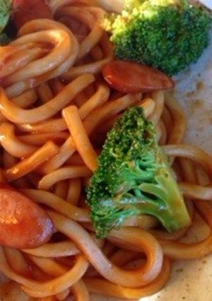 ソーセージとブロッコリーの焼きうどん-レシピのメイン写真