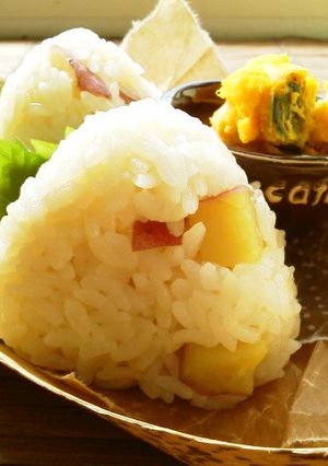 さつま芋のバター風味おにぎり＊お弁当にも-レシピのメイン写真