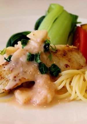 鮮魚のポワレ イチジクソースがけ♪-レシピのメイン写真