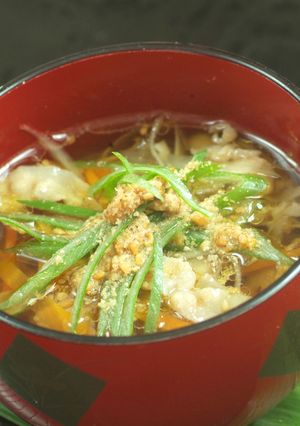 霜ふり？豚肉とごぼうの金ごま汁-レシピのメイン写真