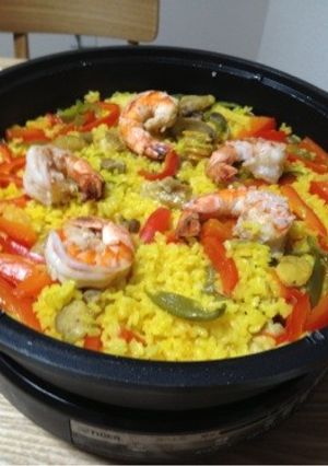 お家でホットプレートパエリア(^ ^)-レシピのメイン写真