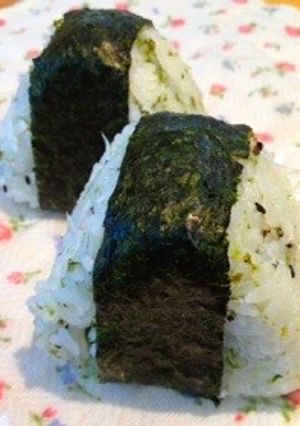 しらす・青のり・ごま塩のおにぎり-レシピのメイン写真