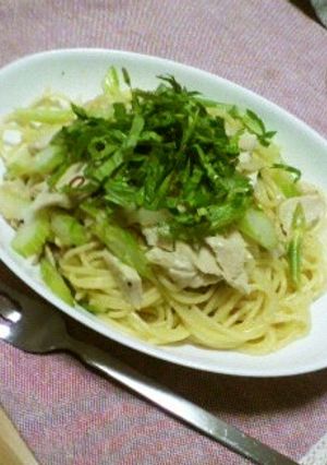 セロリと鶏むね肉のクレソルパスタ-レシピのメイン写真