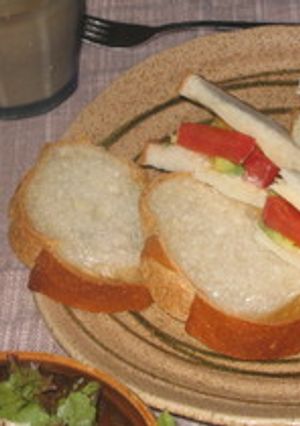 アボカドとトマトのサンドイッチ-レシピのメイン写真