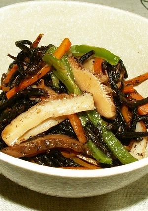 ひじきの煮物を梅干しで美味しく！-レシピのメイン写真