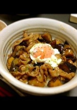 なすと豚肉のスタミナピリ辛丼♡-レシピのメイン写真
