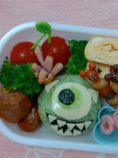 キャラ弁 モンスターズインクのマイク-レシピのメイン写真