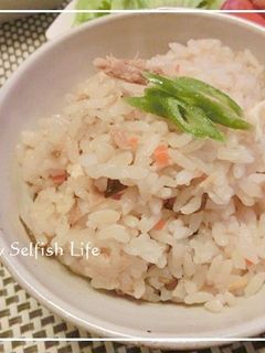 お手軽簡単♬ツナと塩昆布の炊き込みご飯-レシピのメイン写真