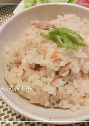 お手軽簡単♬ツナと塩昆布の炊き込みご飯-レシピのメイン写真
