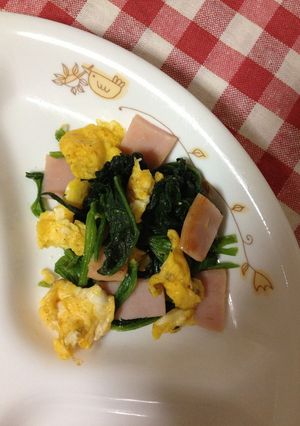 お弁当にも♪ほうれん草とハム卵炒め-レシピのメイン写真