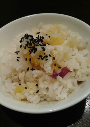 白だしで☆お芋ホクホク炊き込みご飯☆-レシピのメイン写真