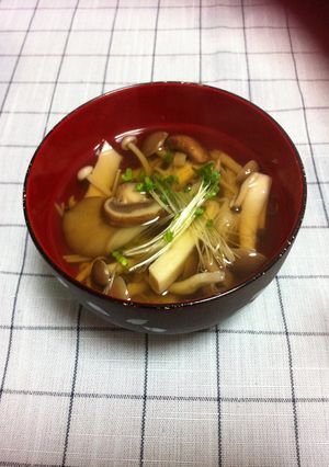 たっぷりきのこ汁-レシピのメイン写真