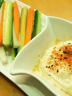 ゴマ油と七味で★ヨーグルトの和風ディップ-レシピのメイン写真