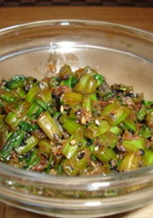ご飯がすすむ❢かぶの葉ピリ辛炒め-レシピのメイン写真