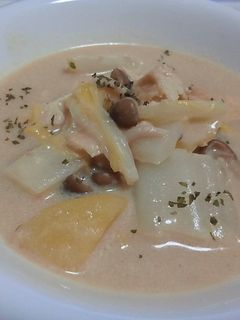 白菜と鶏肉の豆乳味噌スープ-レシピのメイン写真