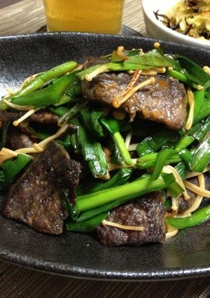 まぐろの血合いとニラのピリ辛豆板醤炒め-レシピのメイン写真