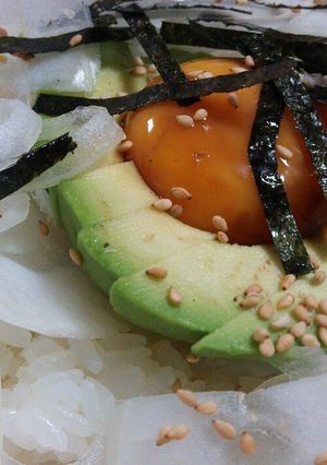卵黄のっけアボカド丼.*-レシピのメイン写真