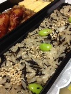 お弁当に!ひじきと枝豆の簡単混ぜご飯-レシピのメイン写真