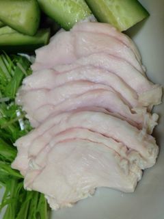 胸肉でしっとり茹で鶏-レシピのメイン写真