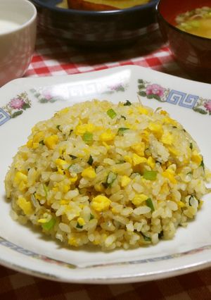 マヨと半熟卵でパラパラ♪ニラじゃこ炒飯-レシピのメイン写真