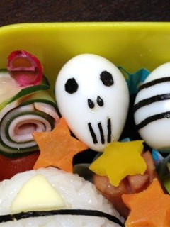 ウズラの卵でガイコツ☆ハロウィン-レシピのメイン写真