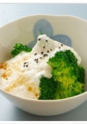 ブロッコリーのごま山かけ-レシピのメイン写真
