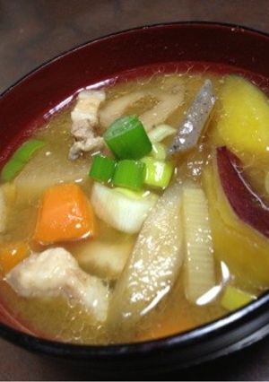 たっぷり根菜とさつま芋の豚汁-レシピのメイン写真