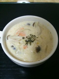 サーモンと白菜ときのこのスープ-レシピのメイン写真