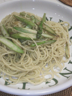 アスパラとバジルソースの緑パスタ-レシピのメイン写真