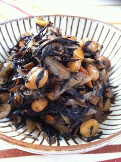子供も喜ぶ♡ひじきと大豆の具だくさん煮物-レシピのメイン写真