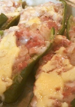 チーズたっぷり）ピーマンの肉詰め-レシピのメイン写真