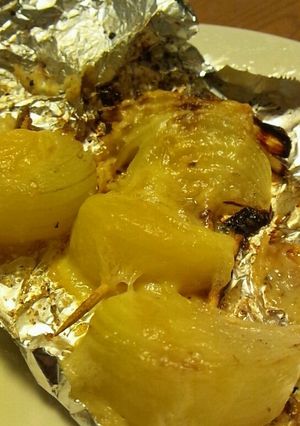 オーブンで焼き玉ねぎONチーズ-レシピのメイン写真