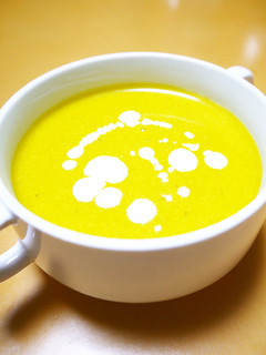 ハロウィンの食卓に♪豆乳かぼちゃスープ-レシピのメイン写真