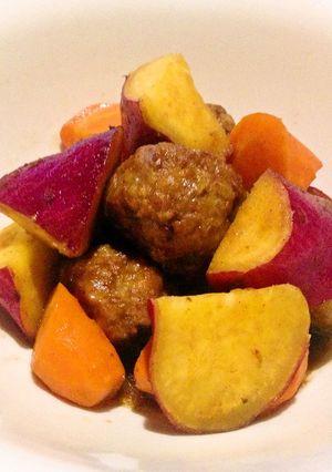 さつまいもと肉団子の煮物-レシピのメイン写真