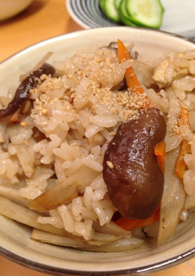 ごぼうと茸の炊き込みご飯-レシピのメイン写真
