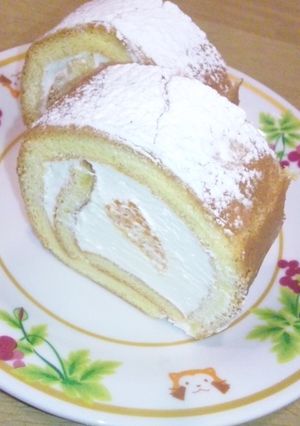 *生地が固めクリームinロールケーキ*-レシピのメイン写真