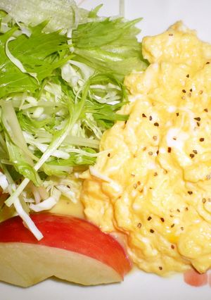 チーズスクランブルエッグ-レシピのメイン写真
