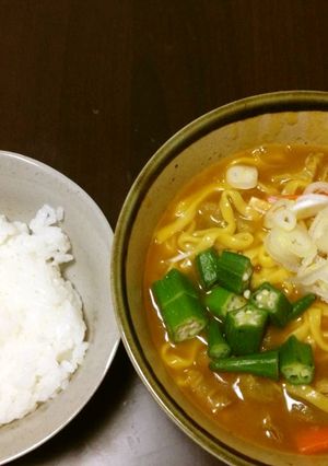 牛筋とオクラのマルちゃん正麺カレーうどん-レシピのメイン写真