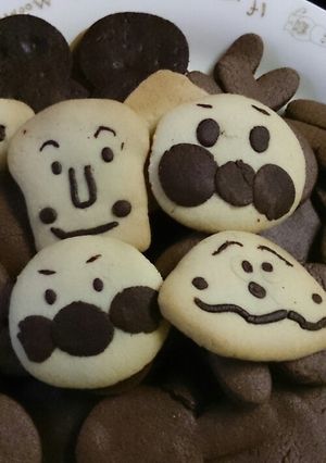 アンパンマンと仲間たちクッキー♪-レシピのメイン写真