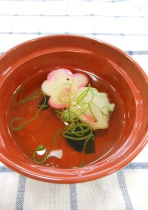 わかめと花麩の清汁-レシピのメイン写真