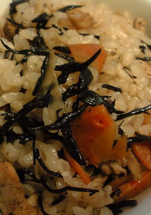 味が決め手！ひじきと鶏肉の炊き込みご飯-レシピのメイン写真