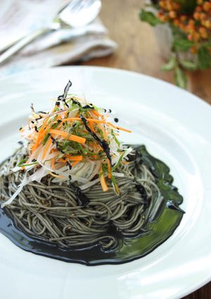 香味野菜たっぷりの黒ごまそば-レシピのメイン写真