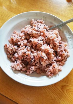 鶏ガラ素でコク旨！香ばし梅ひじき炒飯♪-レシピのメイン写真