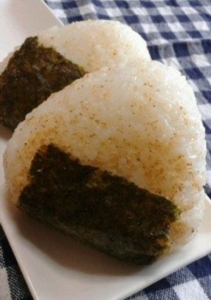 梅マヨおにぎり★-レシピのメイン写真