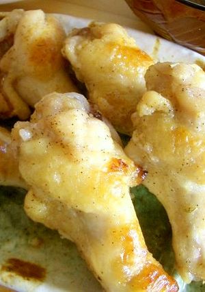 ひとりの食卓☆鶏手羽元の塩麹オーブン焼き-レシピのメイン写真