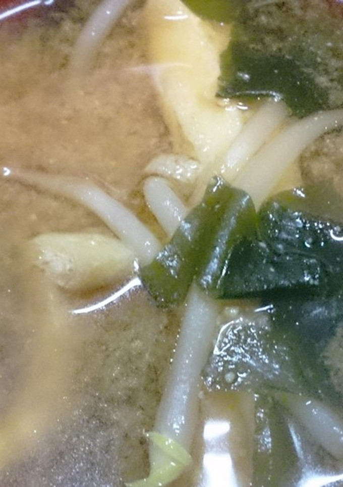 もやしと油揚げとわかめの味噌汁-レシピのメイン写真