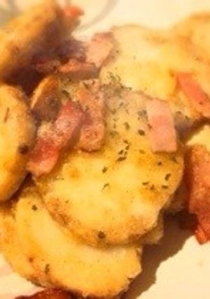 超簡単！里芋とベーコンのニンニク炒め-レシピのメイン写真