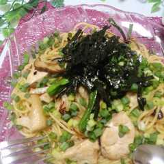 รูปของ ♡きのこと肉のにんにくバター醤油パスタ♡