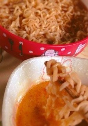 チキンラーメンアレンジ ピリ辛卵つけ麺！-レシピのメイン写真